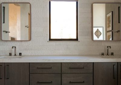 Bath with double sinks